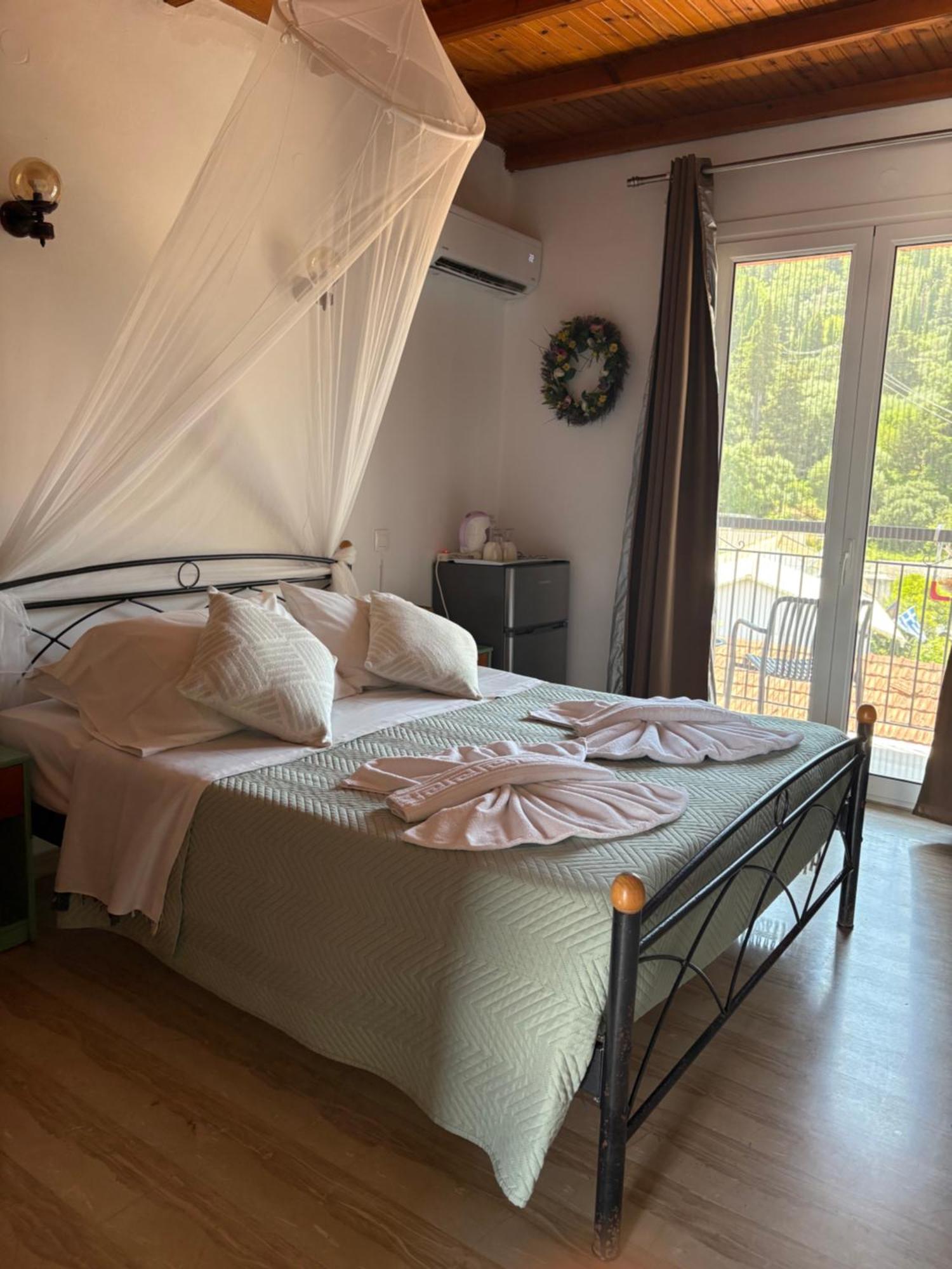 Eros Hotel Benitses (Corfu)